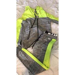 VS jogging set!